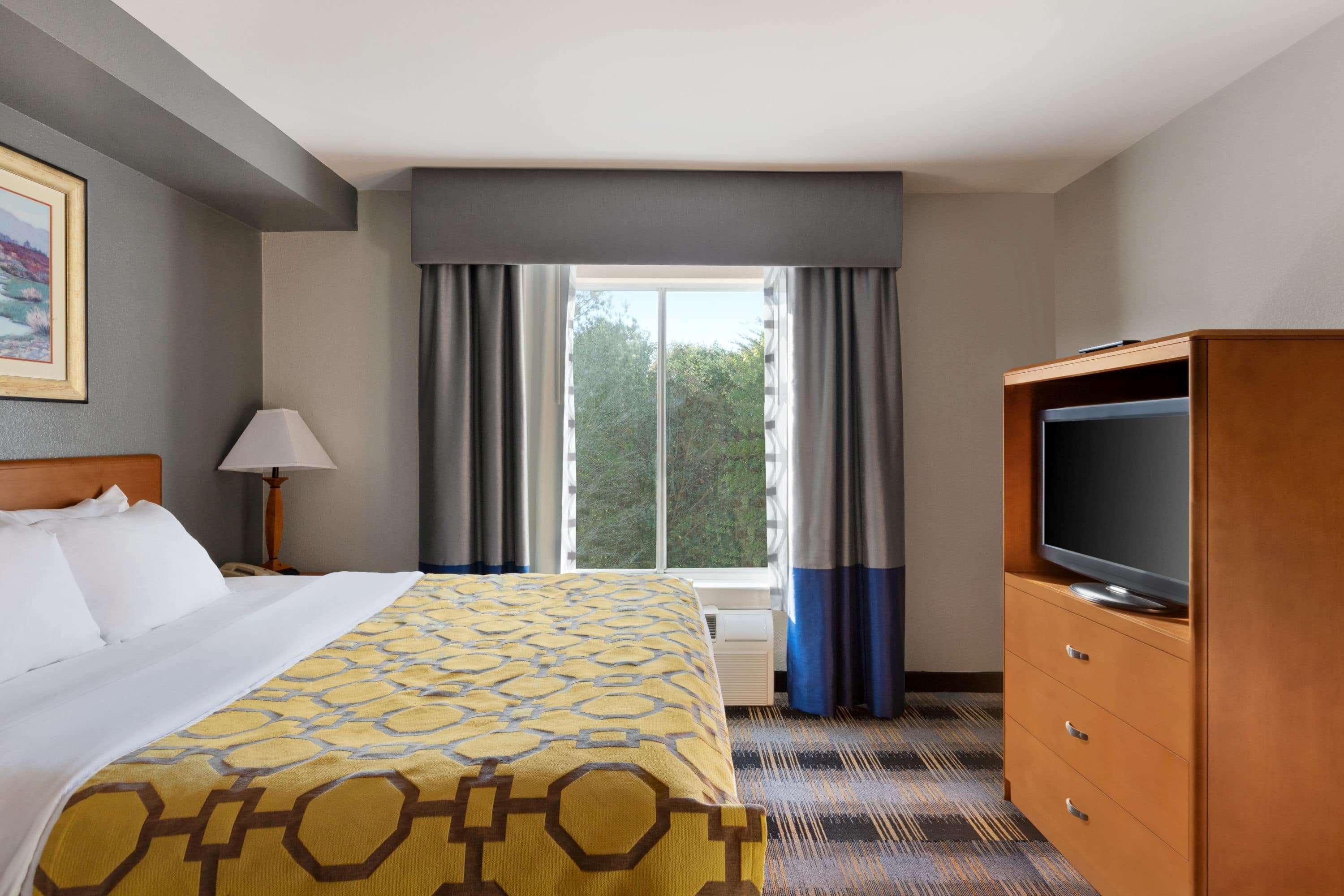 Baymont By Wyndham Lithia Springs Atlanta Hotel Bagian luar foto