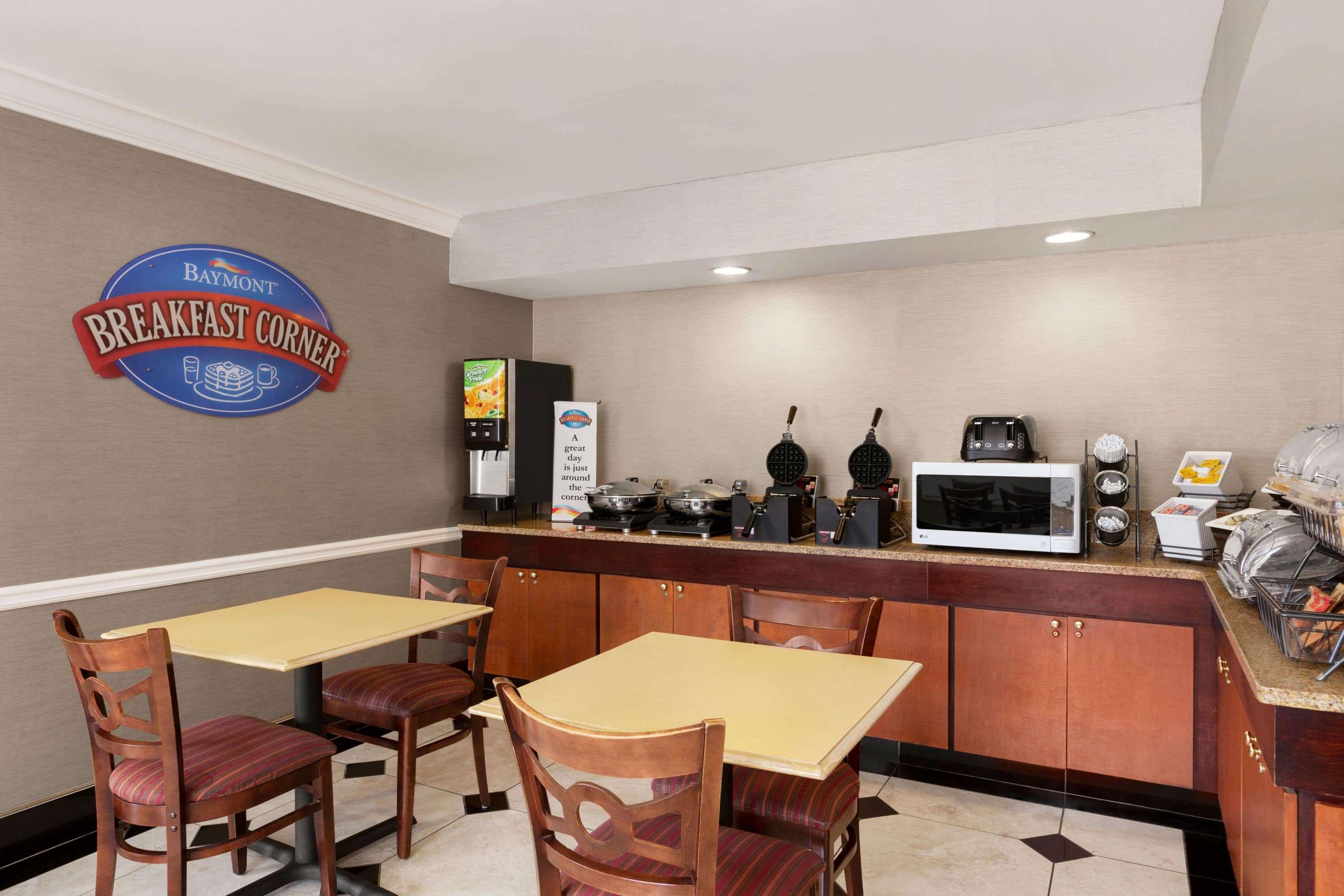 Baymont By Wyndham Lithia Springs Atlanta Hotel Bagian luar foto