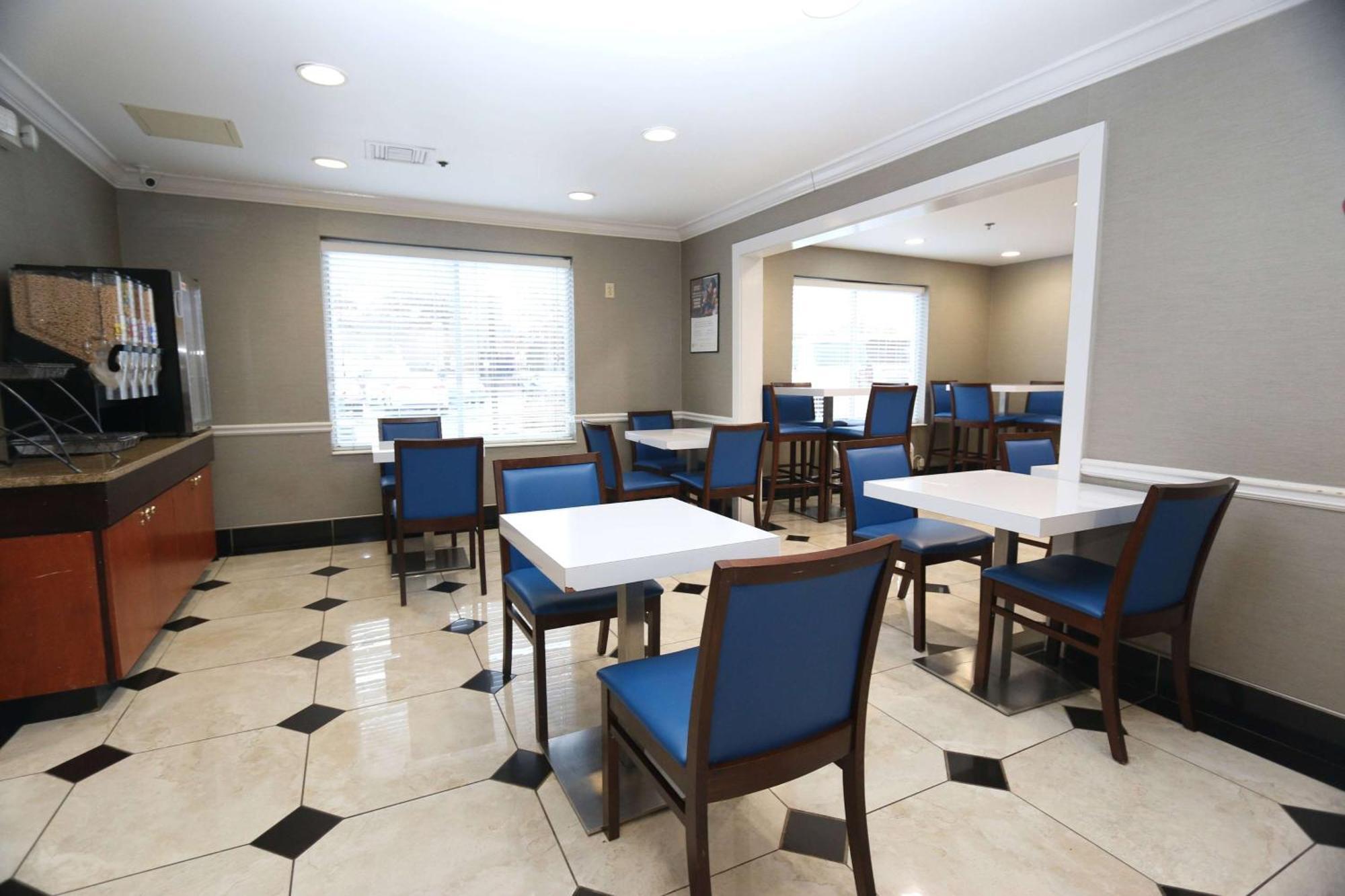 Baymont By Wyndham Lithia Springs Atlanta Hotel Bagian luar foto