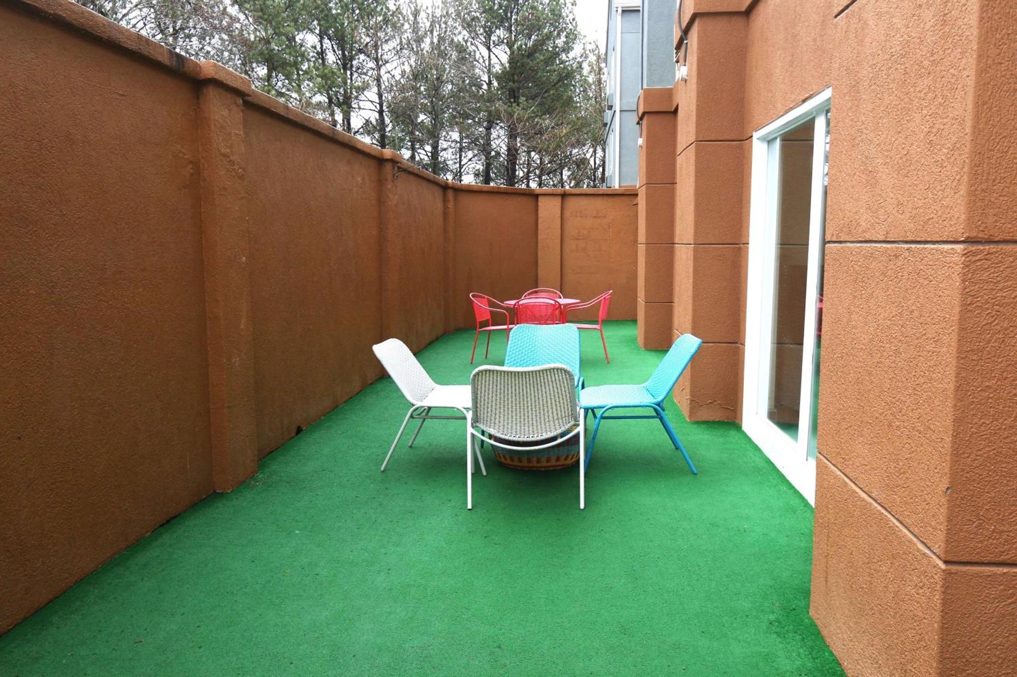 Baymont By Wyndham Lithia Springs Atlanta Hotel Bagian luar foto