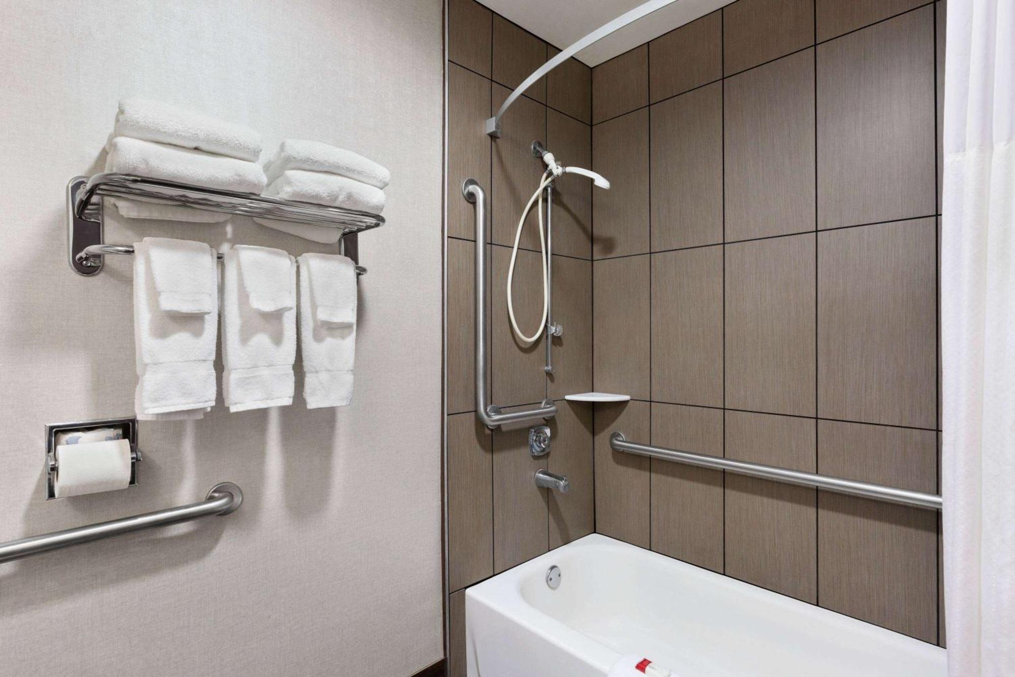 Baymont By Wyndham Lithia Springs Atlanta Hotel Bagian luar foto